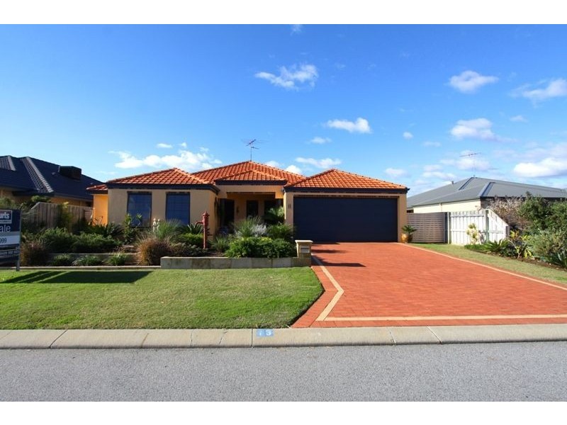 13 Quandong Parkway, Halls Head WA 6210
