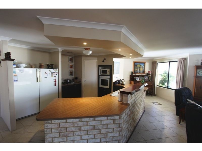 13 Quandong Parkway, Halls Head WA 6210