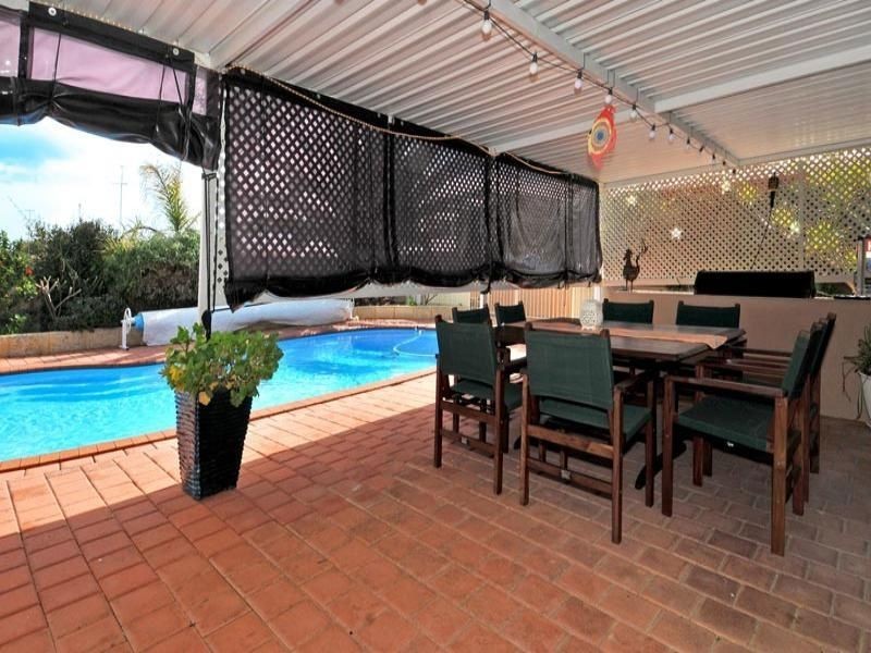 71 Admiralty Crescent, Halls Head WA 6210