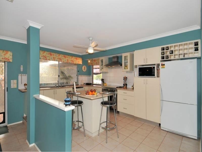 71 Admiralty Crescent, Halls Head WA 6210