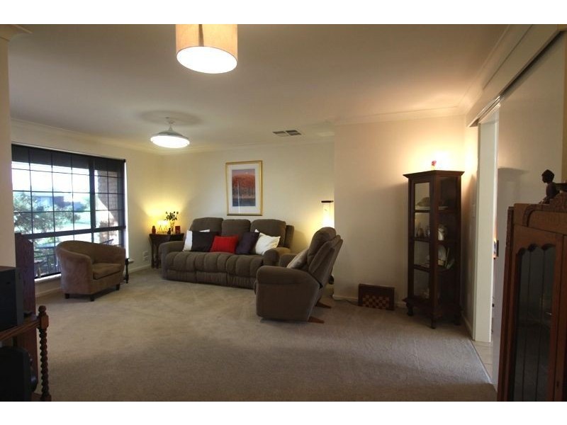 20 Dorothy Avenue, Falcon WA 6210