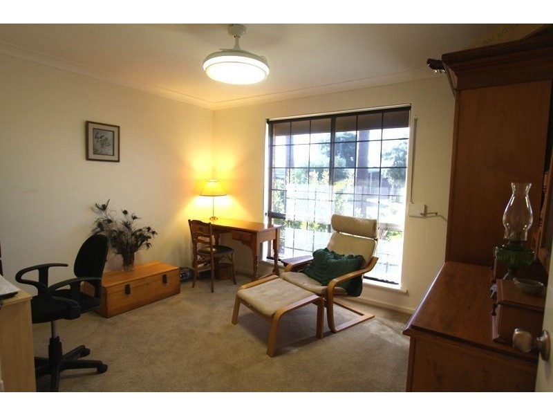20 Dorothy Avenue, Falcon WA 6210