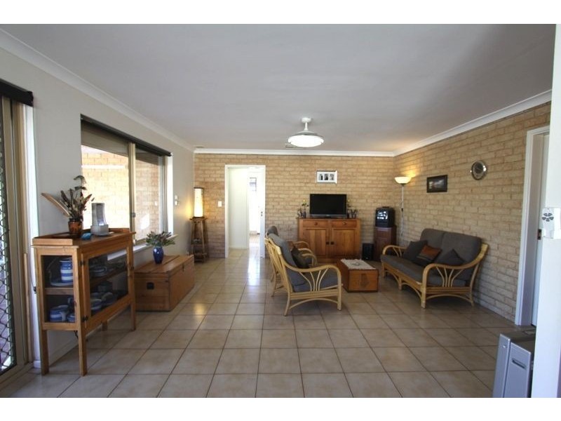 20 Dorothy Avenue, Falcon WA 6210