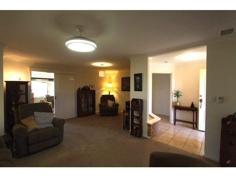 20 Dorothy Avenue, Falcon WA 6210