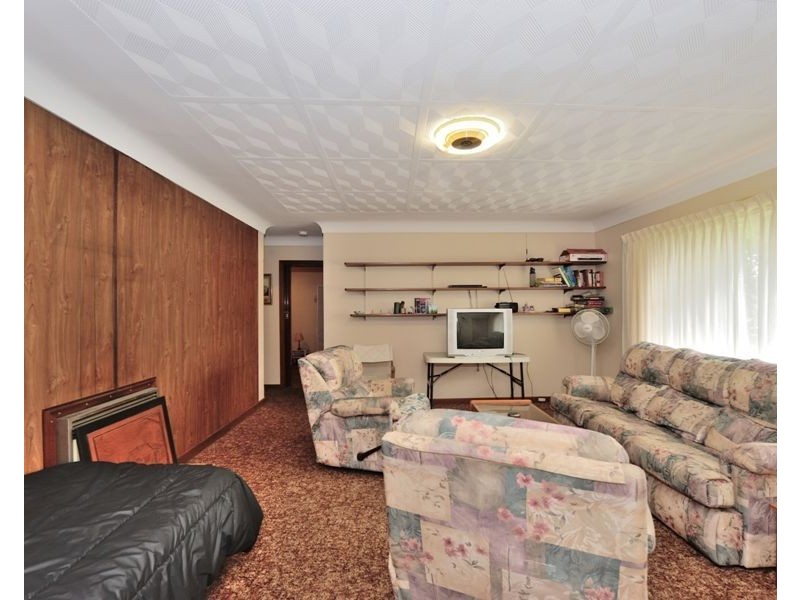 33 Roy Road, Coodanup WA 6210