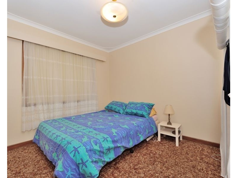 33 Roy Road, Coodanup WA 6210