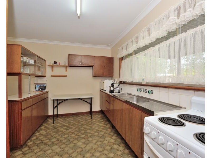 33 Roy Road, Coodanup WA 6210