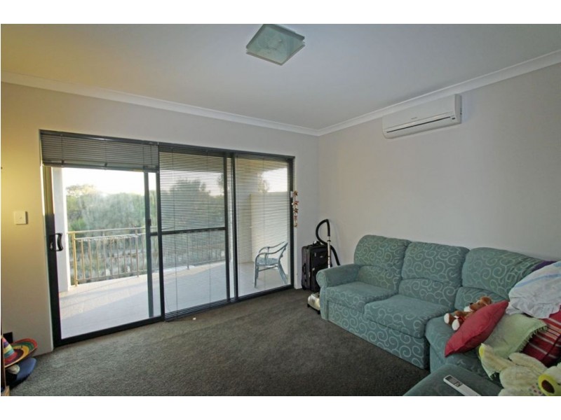 117 Darwin Terrace, Dudley Park WA 6210