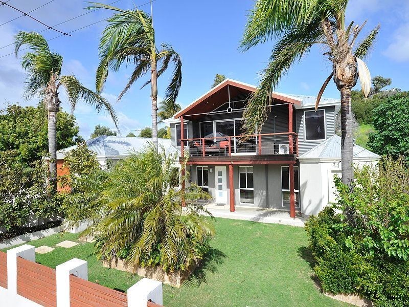 13B Valley Road, Halls Head WA 6210