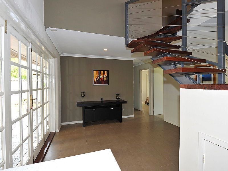 13B Valley Road, Halls Head WA 6210