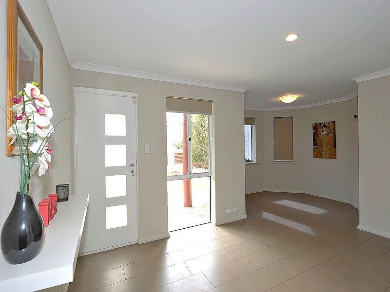 13B Valley Road, Halls Head WA 6210