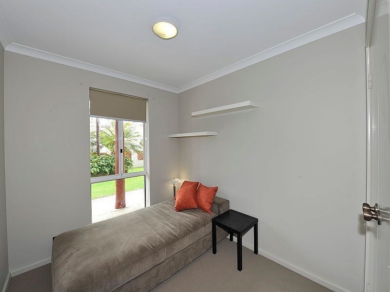 13B Valley Road, Halls Head WA 6210