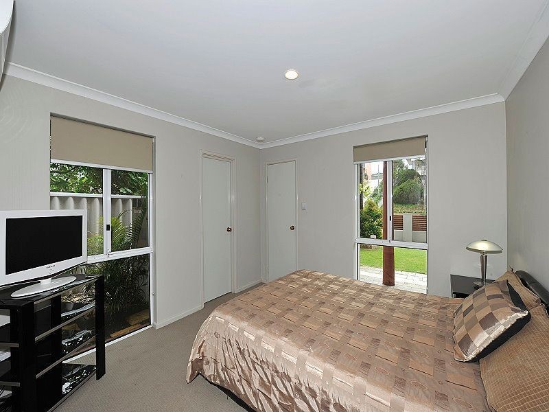 13B Valley Road, Halls Head WA 6210