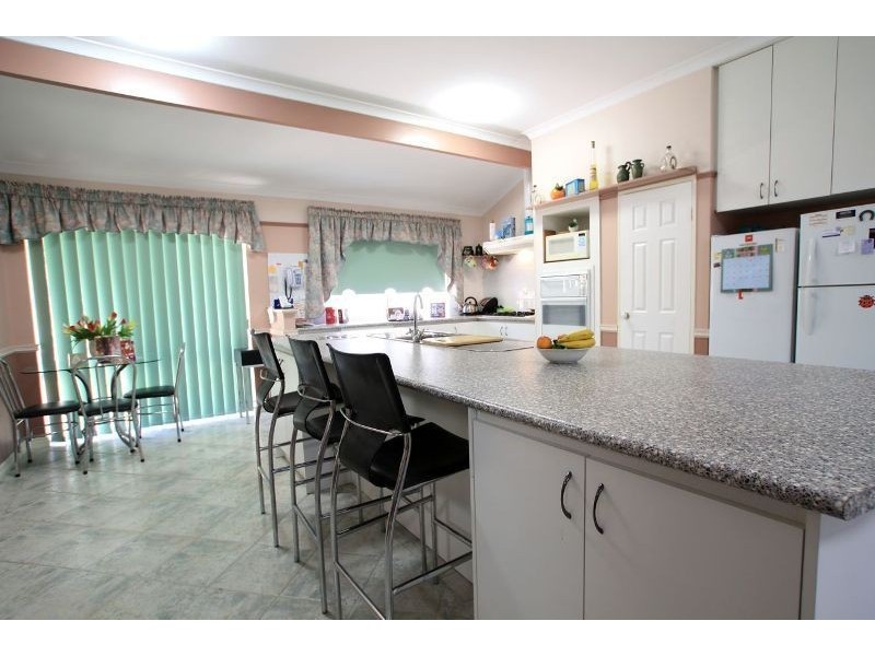 173 Crystaluna Drive, Golden Bay WA 6174