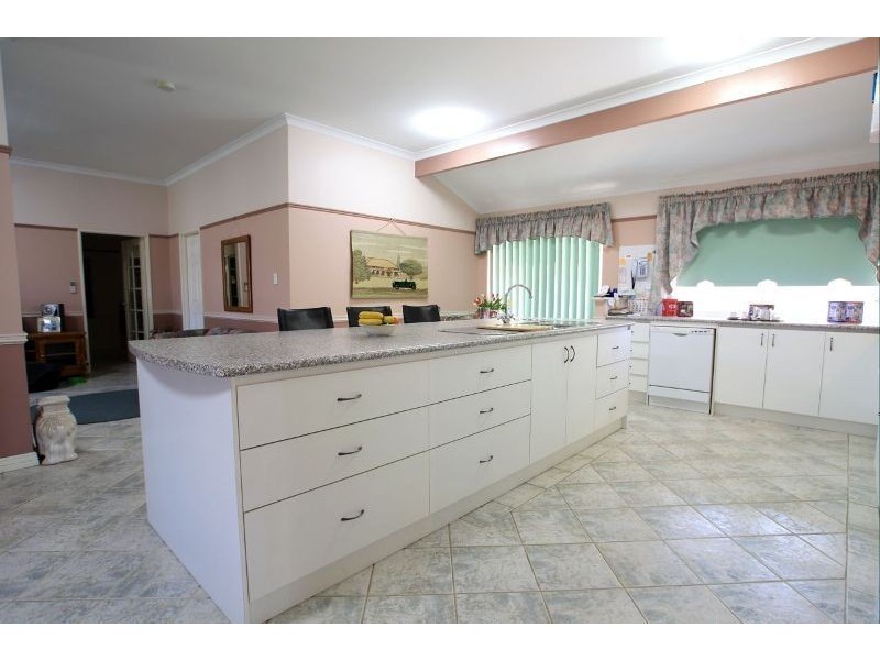 173 Crystaluna Drive, Golden Bay WA 6174