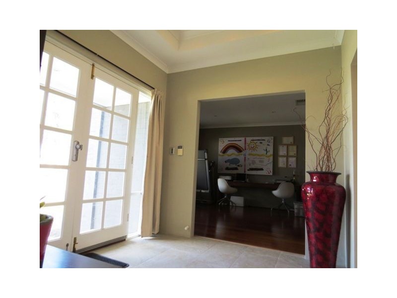 1 Dalona Parkway, Lakelands WA 6180