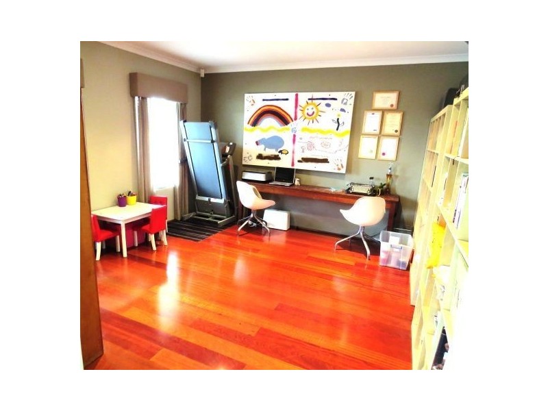 1 Dalona Parkway, Lakelands WA 6180