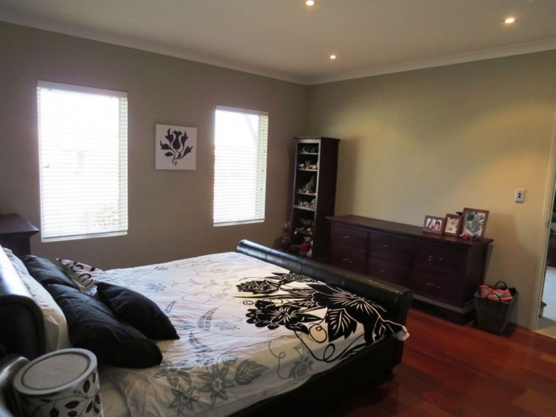 1 Dalona Parkway, Lakelands WA 6180