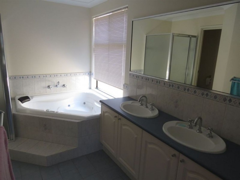 4B Flavia Street, Falcon WA 6210