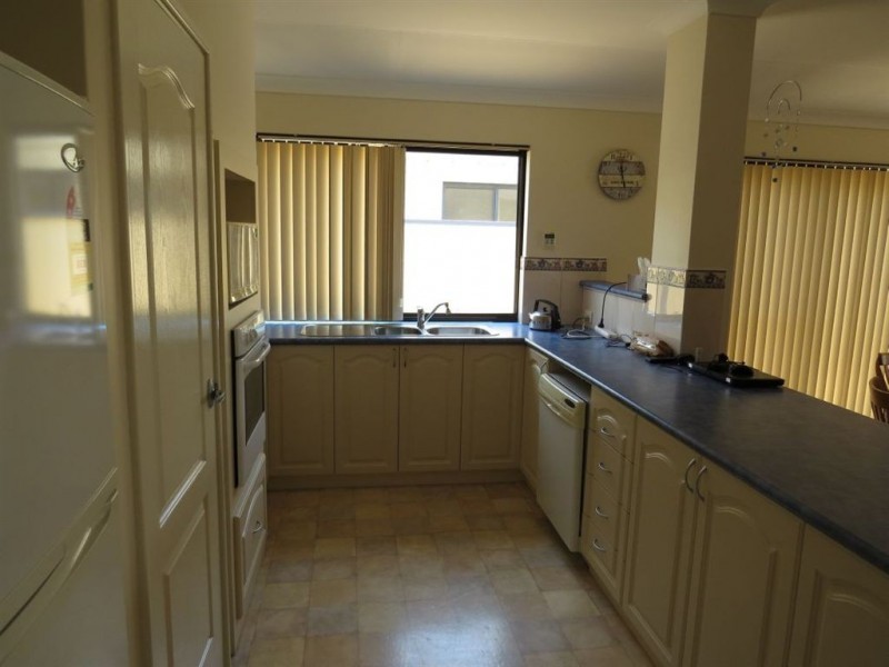 4B Flavia Street, Falcon WA 6210