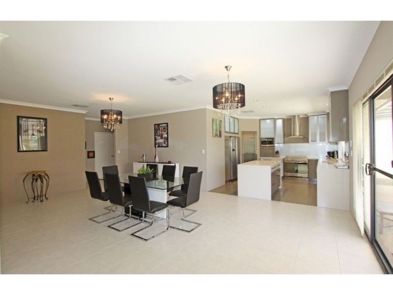 4 Joshua Carrol Street, Madora Bay WA 6210