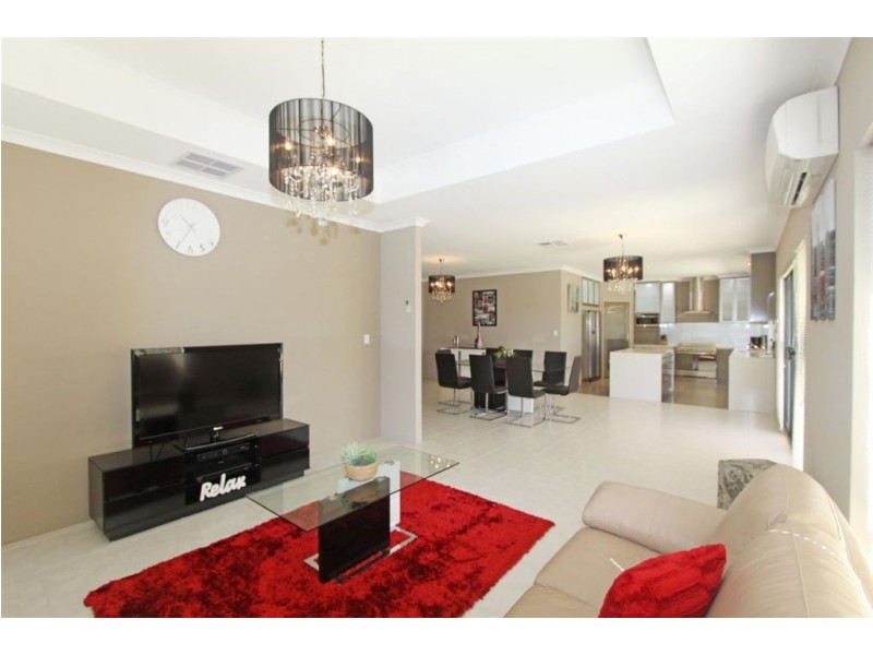 4 Joshua Carrol Street, Madora Bay WA 6210