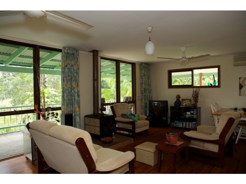 601 Smiths Creek Road, Uki NSW 2484