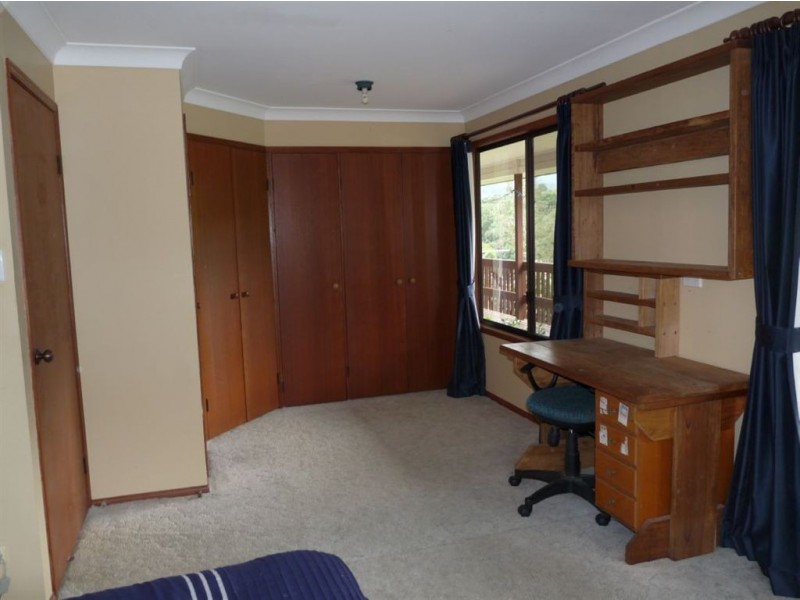 40 Meadow Place, Uki NSW 2484