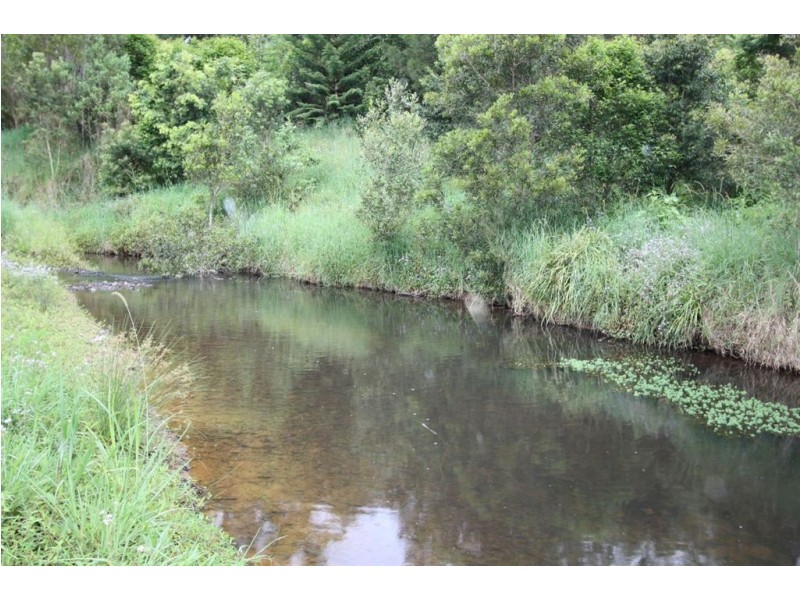 34 Meadow Place, Uki NSW 2484