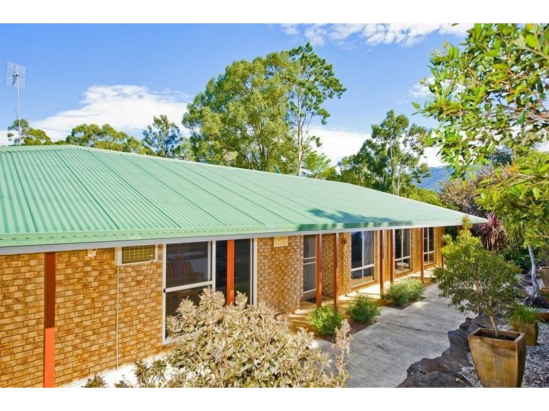 52 Braeside Drive, Uki NSW 2484