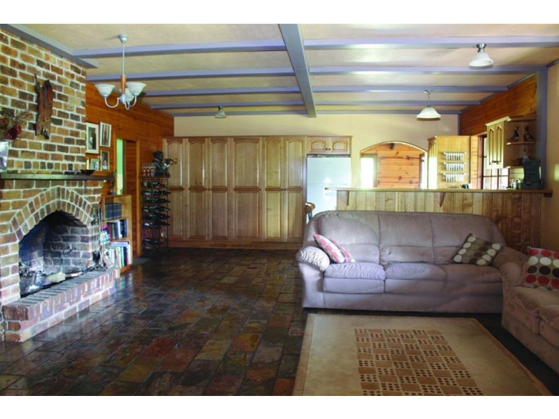 55 Rowlands Creek, Uki NSW 2484