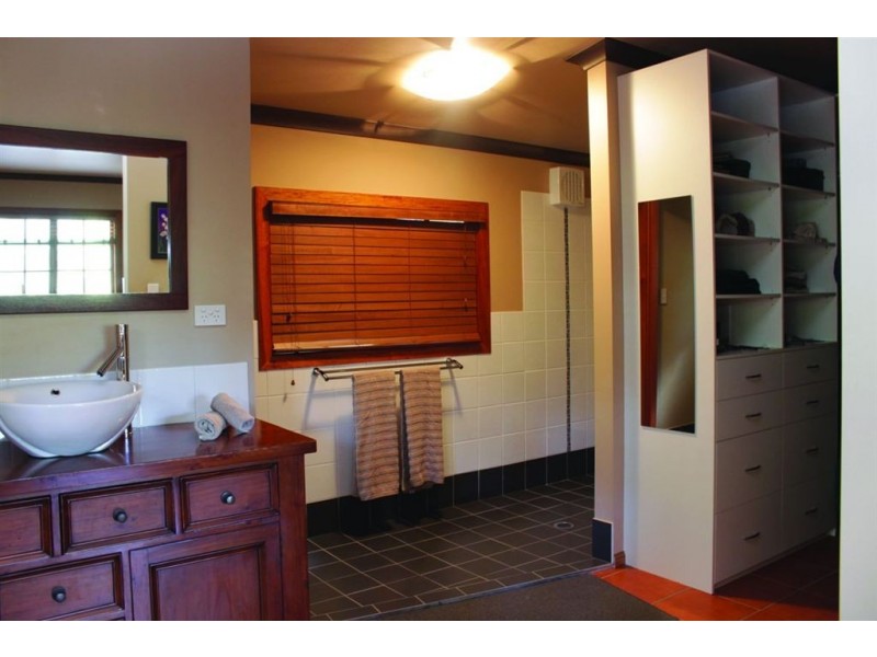 55 Rowlands Creek, Uki NSW 2484