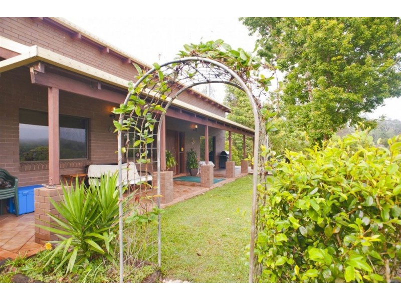 262 Smiths Creek Road, Uki NSW 2484