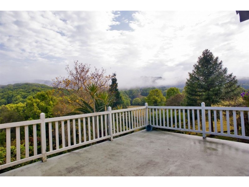 262 Smiths Creek Road, Uki NSW 2484