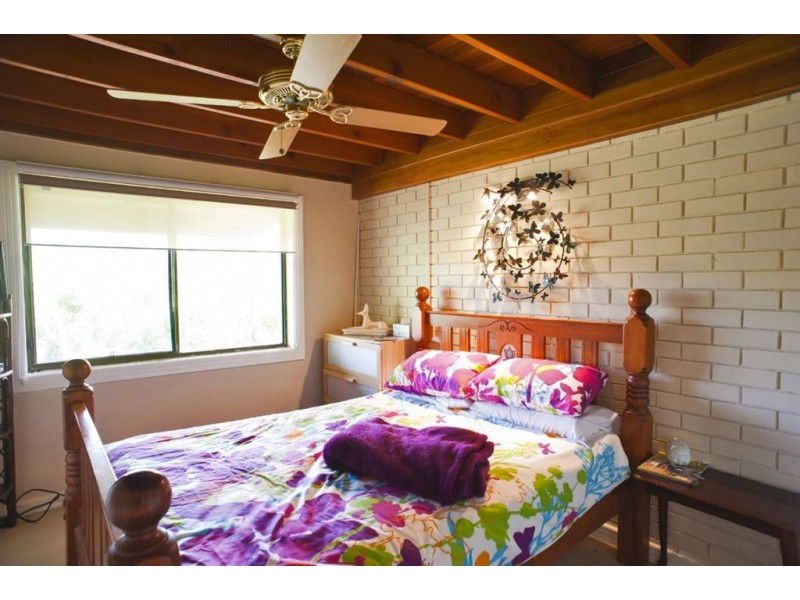 262 Smiths Creek Road, Uki NSW 2484