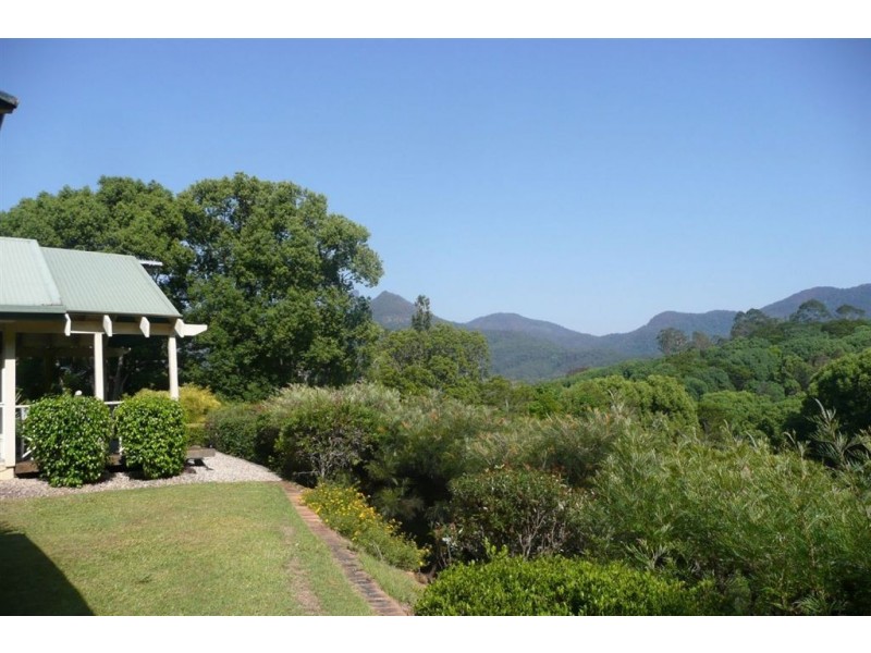 42 Meadow Place, Uki NSW 2484