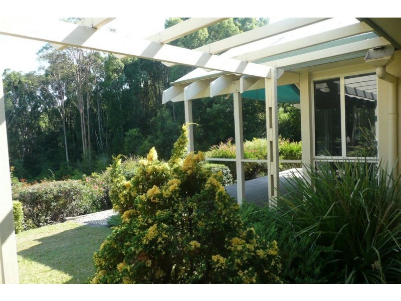 42 Meadow Place, Uki NSW 2484