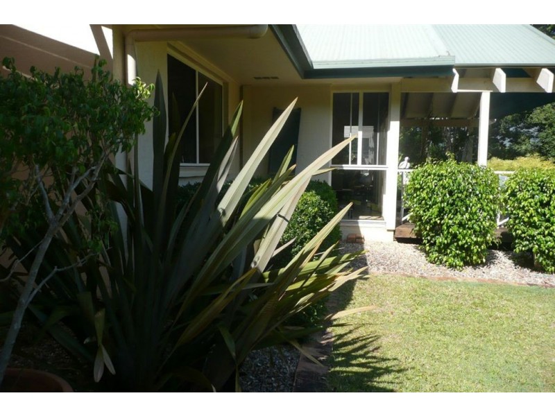 42 Meadow Place, Uki NSW 2484