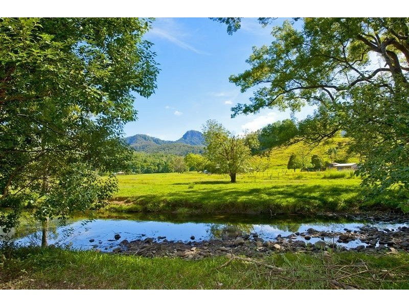 12 Brookers Road, Crystal Creek NSW 2484