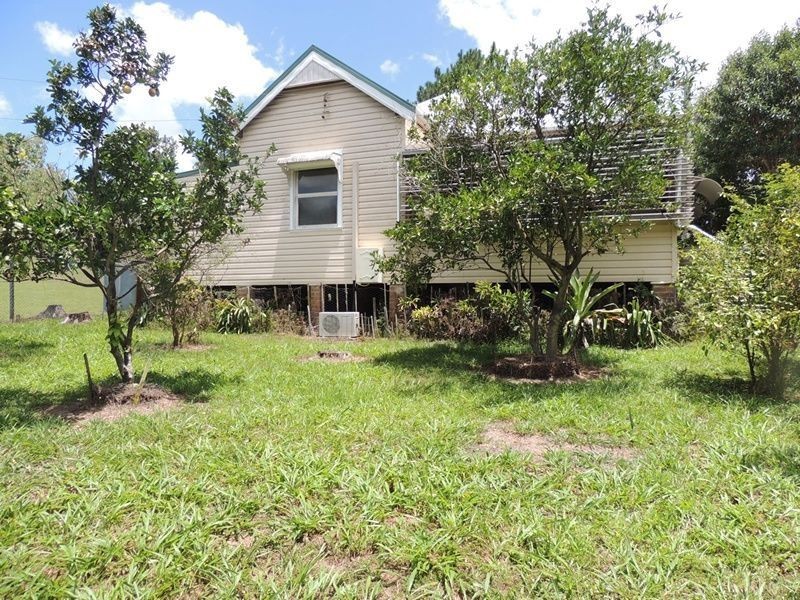 3 Hazelbrook Road, Uki NSW 2484