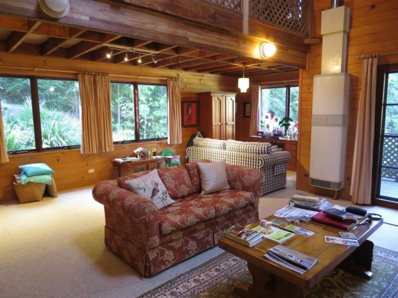 39 Ryans rd, Uki NSW 2484