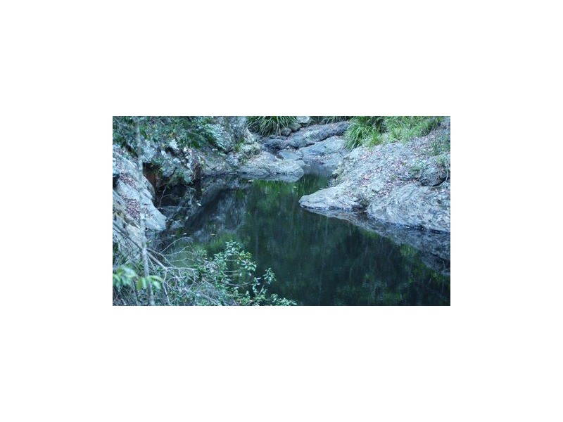 35 Hickory Way, Uki NSW 2484