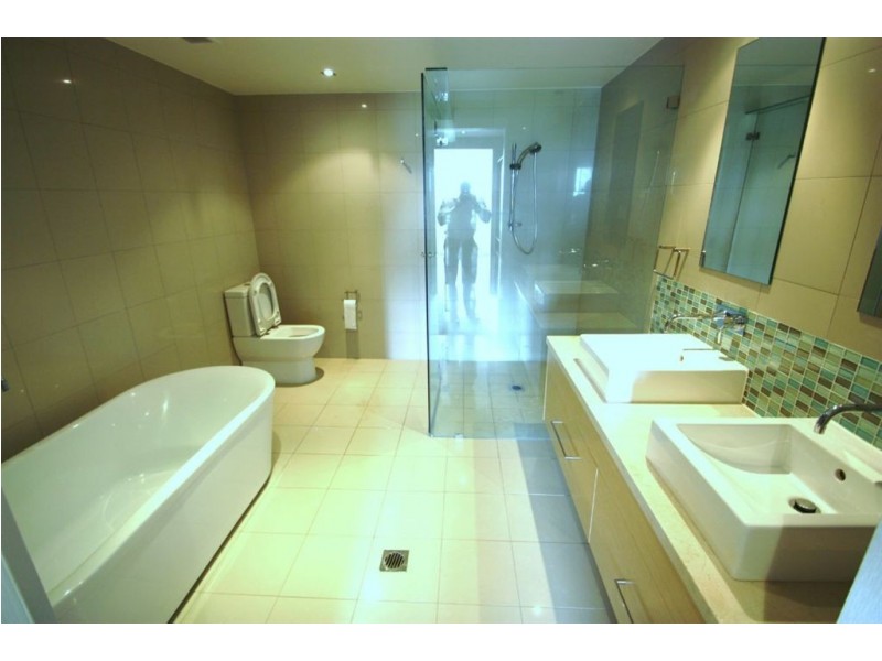 336/3-5 Pendraat Parade, Hope Island QLD 4212