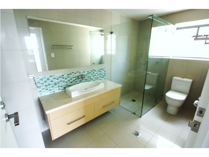 336/3-5 Pendraat Parade, Hope Island QLD 4212