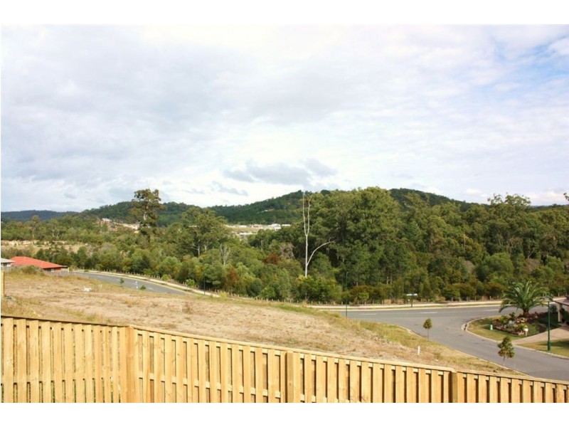 14 Kaplan Street, Pacific Pines QLD 4211