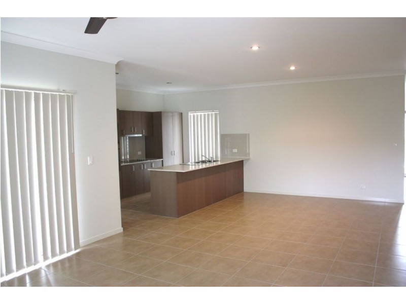 Pacific Pines QLD 4211