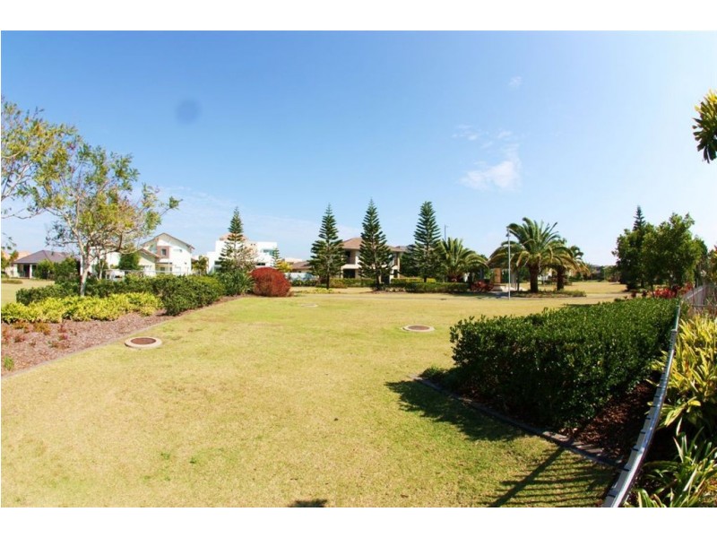 Hope Island QLD 4212