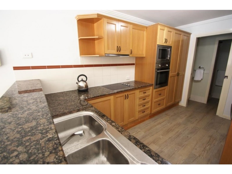 Hope Island QLD 4212