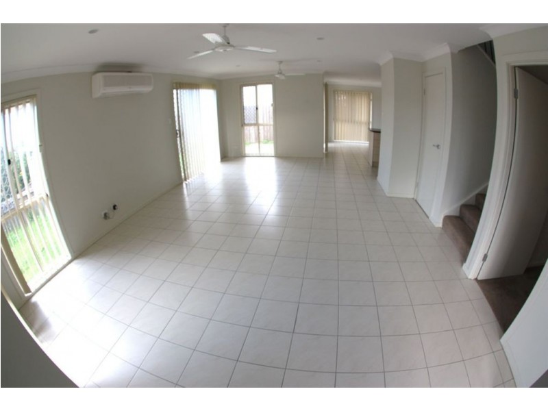 2 Moorhen, Coomera QLD 4209