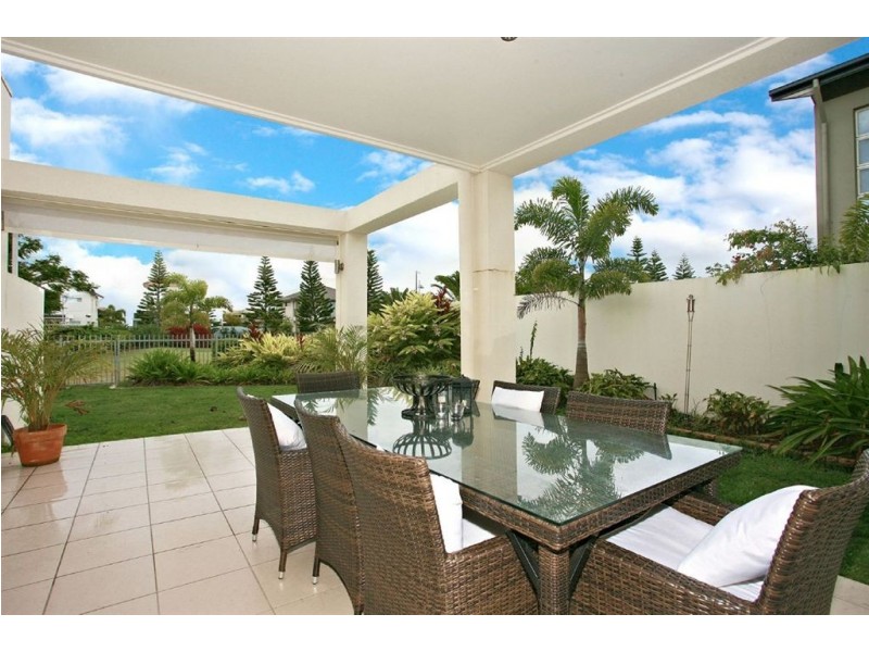 2811 Gracemere, Hope Island QLD 4212